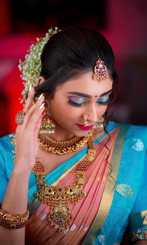 Business – Basic makeup photo in Chennai on QTick